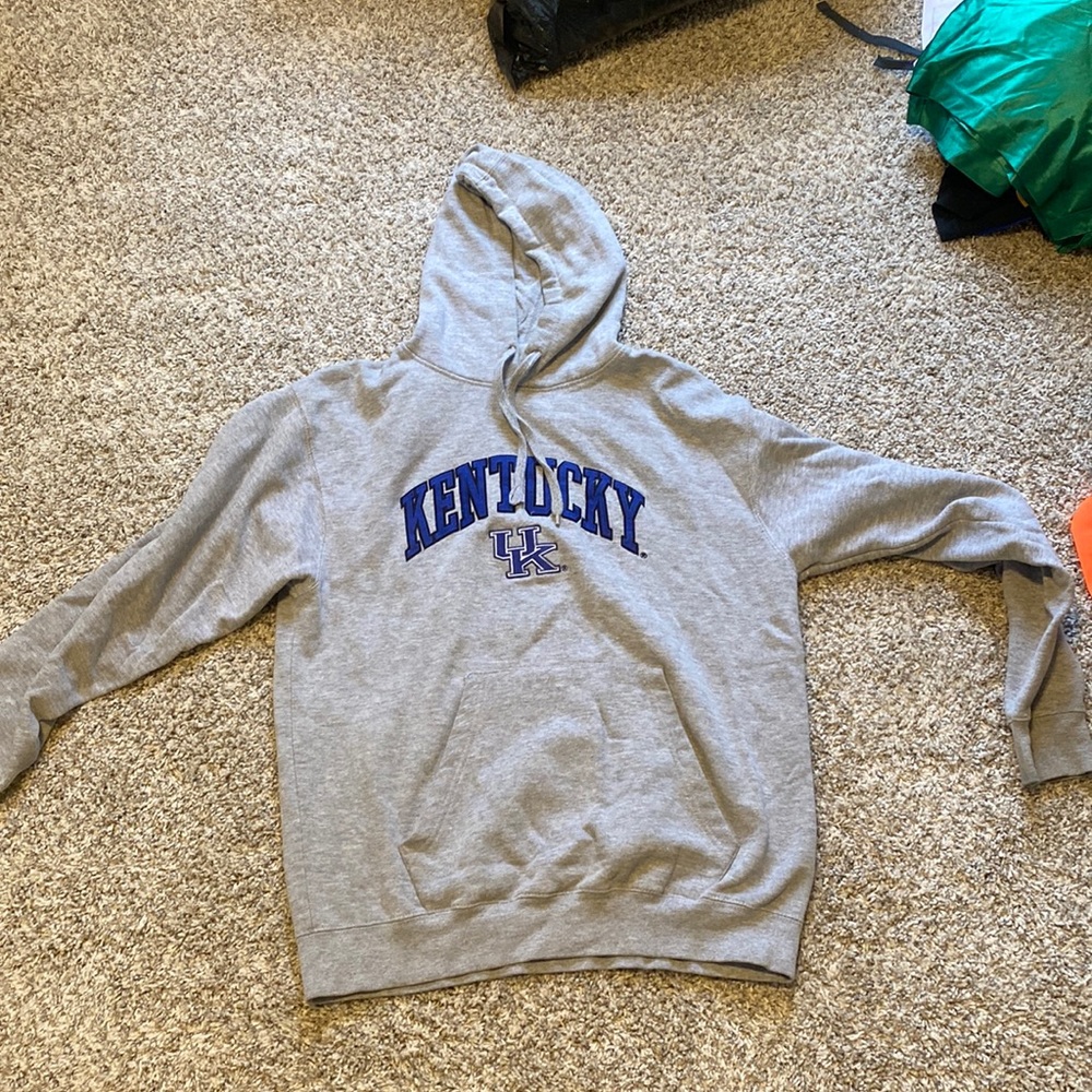 Lightly worn Kentucky wildcats hoodie fits like L